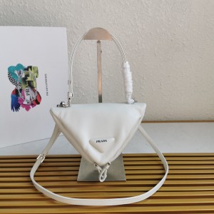 프라다 여자가방 1BA315