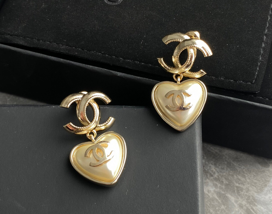 샤넬 여자 귀걸이