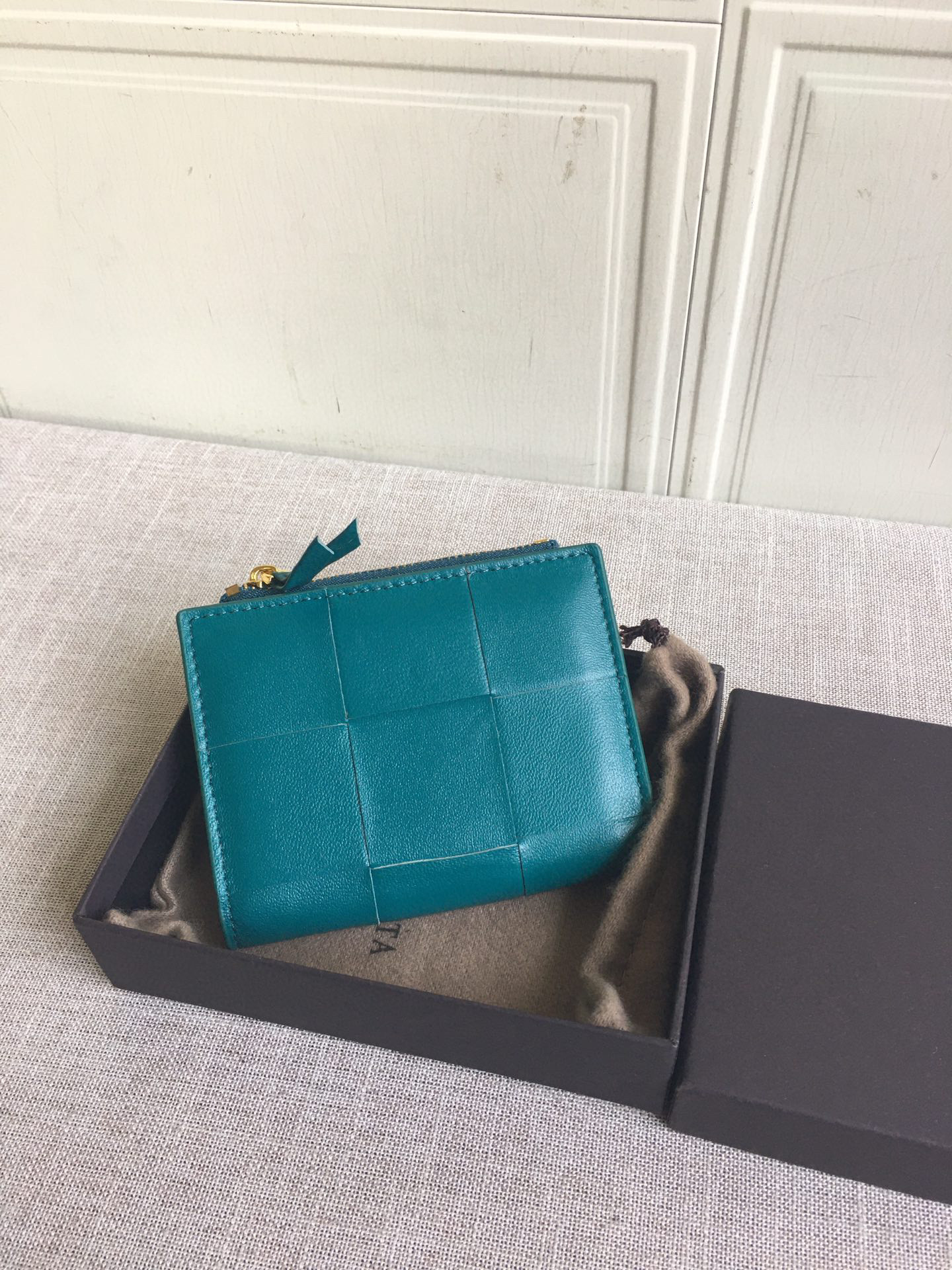 보테가베네타 남녀공용 지갑