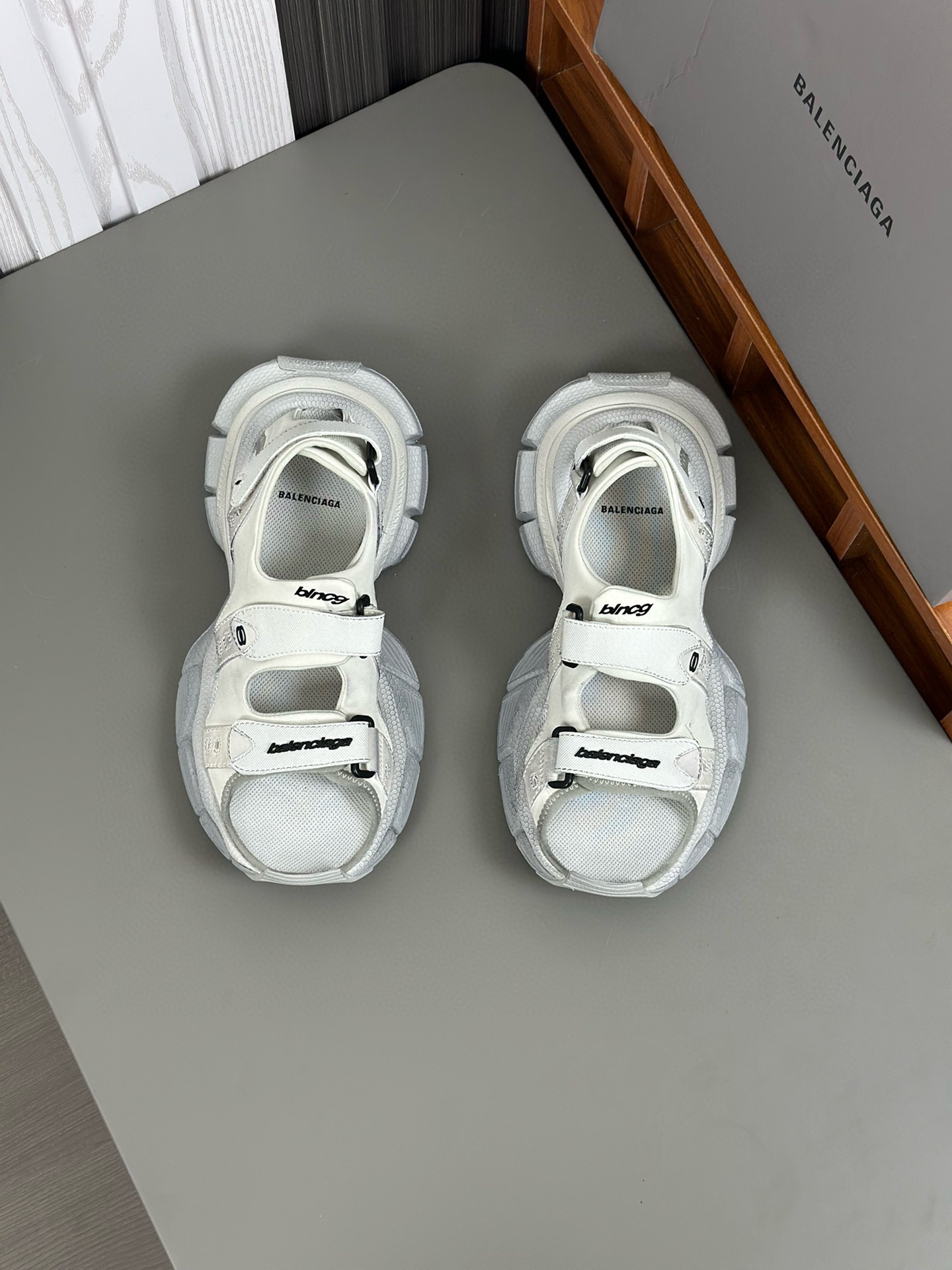 발렌시아가 3XL 남여공용 샌들