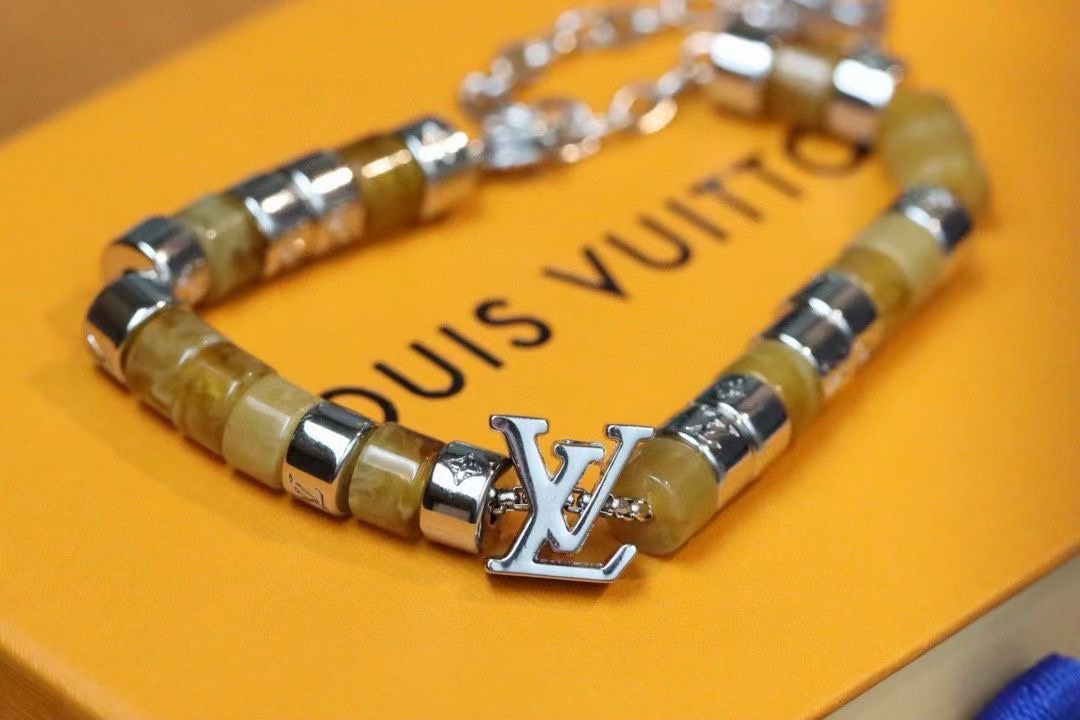 루이비통 팔찌