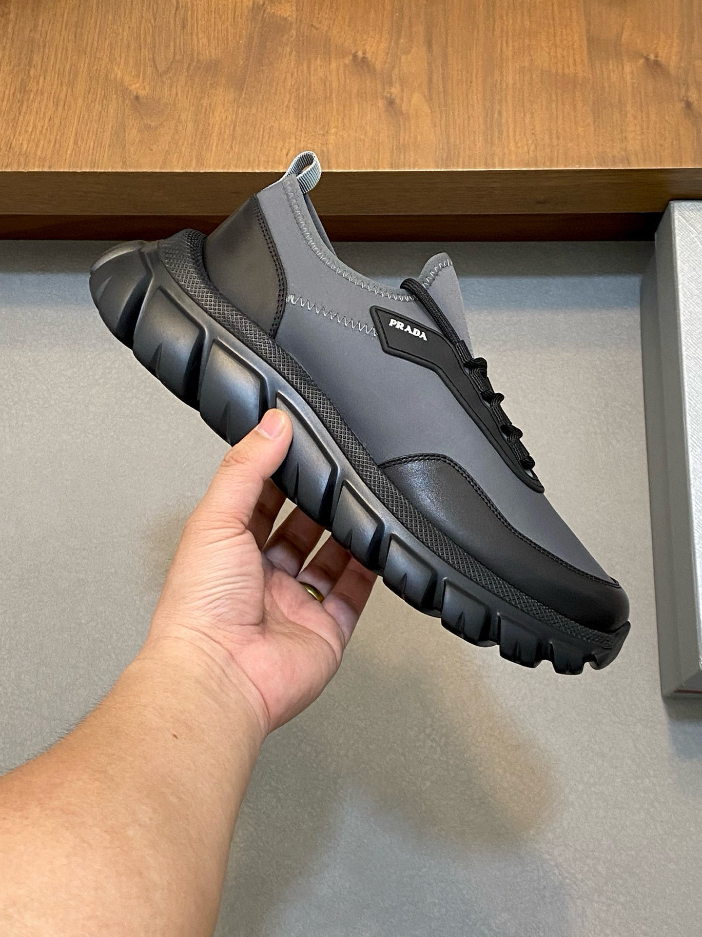 프라다 남자 스니커즈 신발 운동화
