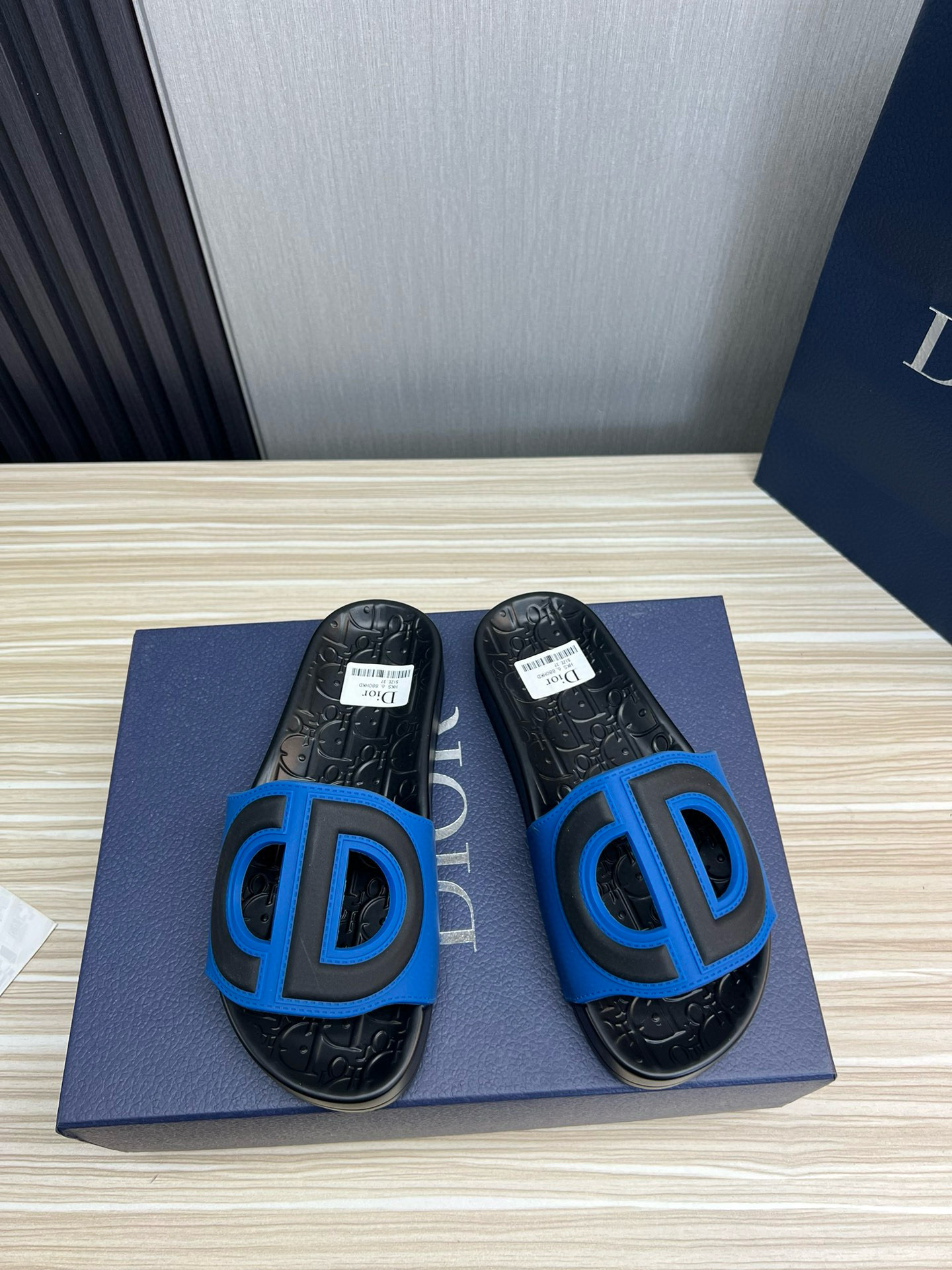 디올 남자 슬리퍼