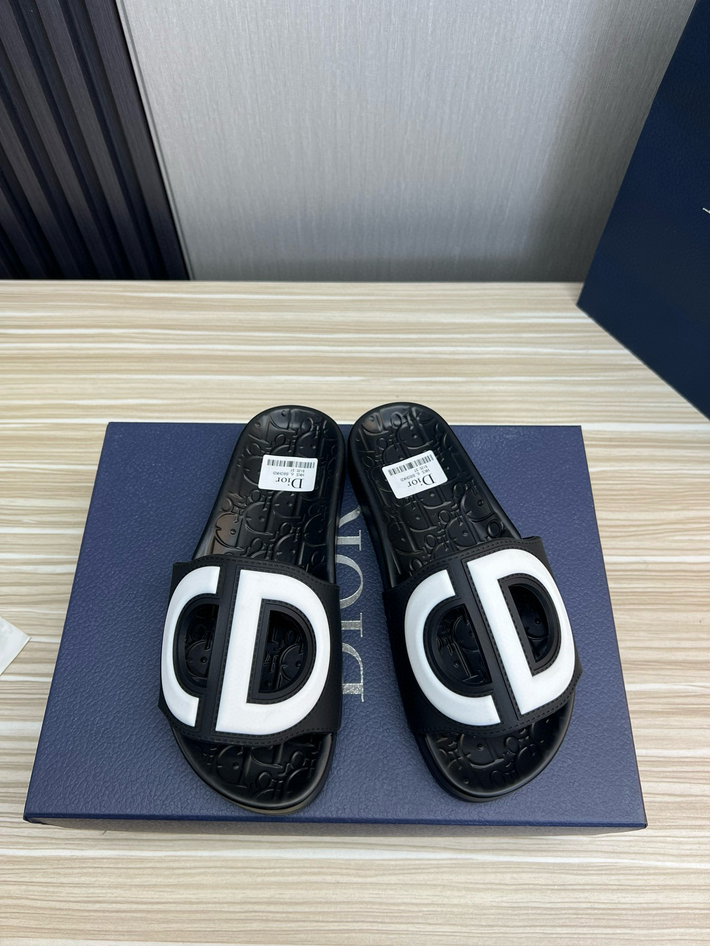 디올 남자 슬리퍼