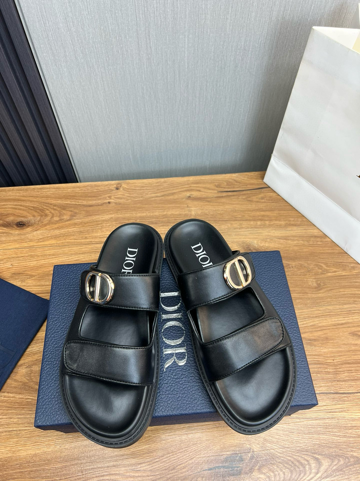 디올 남자 슬리퍼