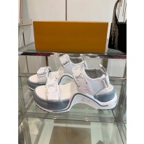 루이비통 여자 샌들 5cm