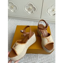 루이비통 여자 샌들 7.5cm