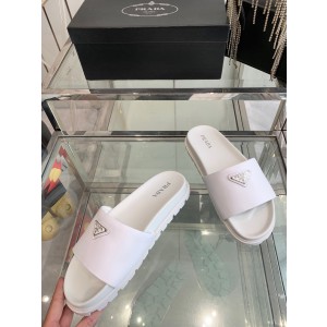 프라다 남자 슬리퍼