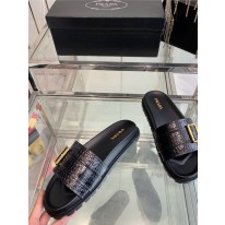프라다 남자 슬리퍼