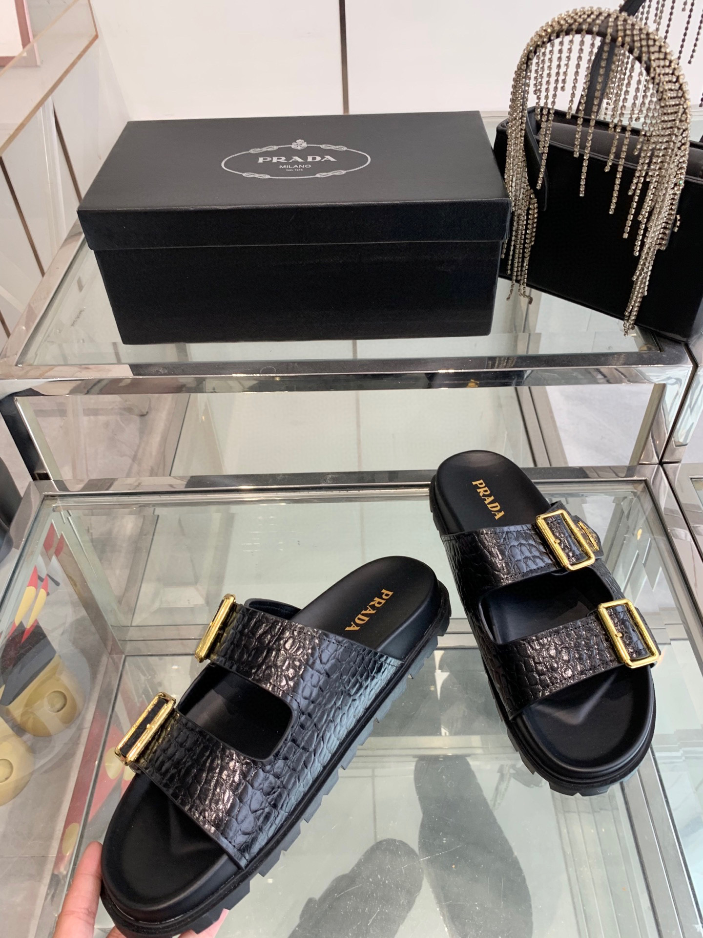 프라다 남자 슬리퍼