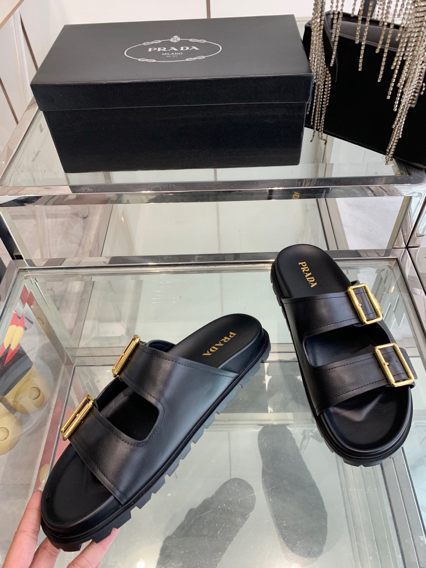 프라다 남자 슬리퍼
