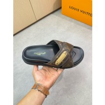 루이비통 남자 슬리퍼
