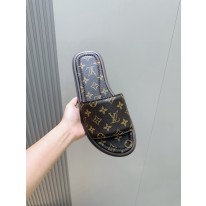 루이비통 남자 슬리퍼