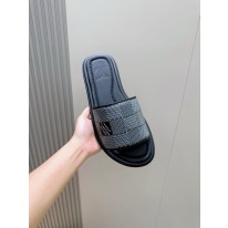 루이비통 남자 슬리퍼