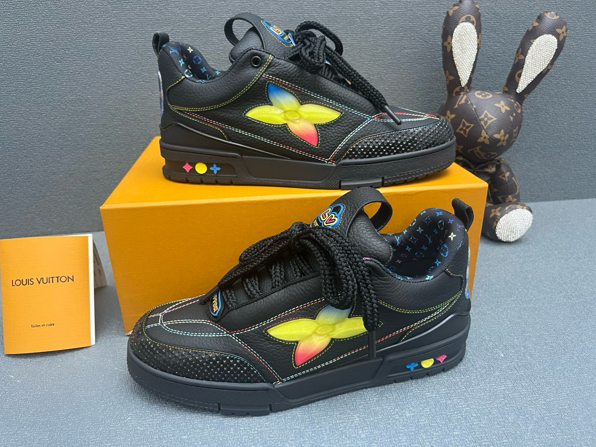 루이비통 남녀공용 신발 운동화 스니커즈