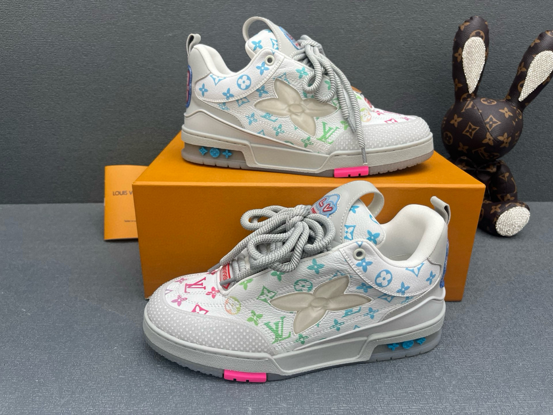 루이비통 남녀공용 신발 운동화 스니커즈