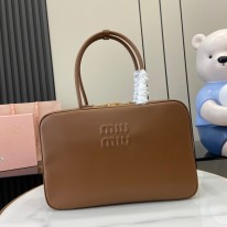 미우미우 5BB117 서류가방