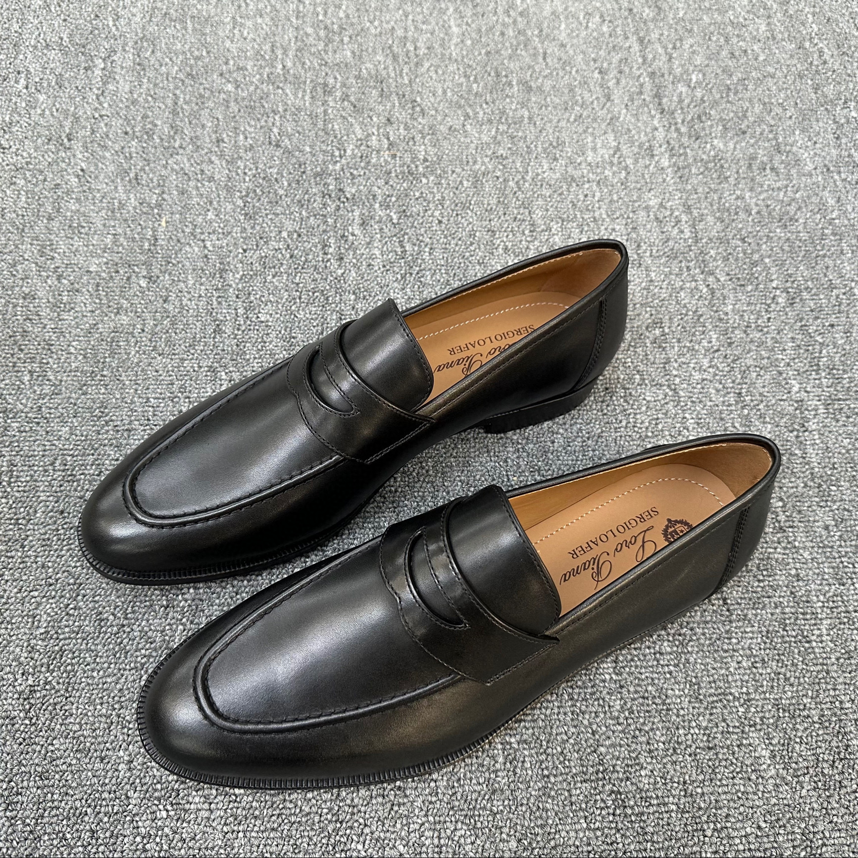 로로피아나 남자 구두