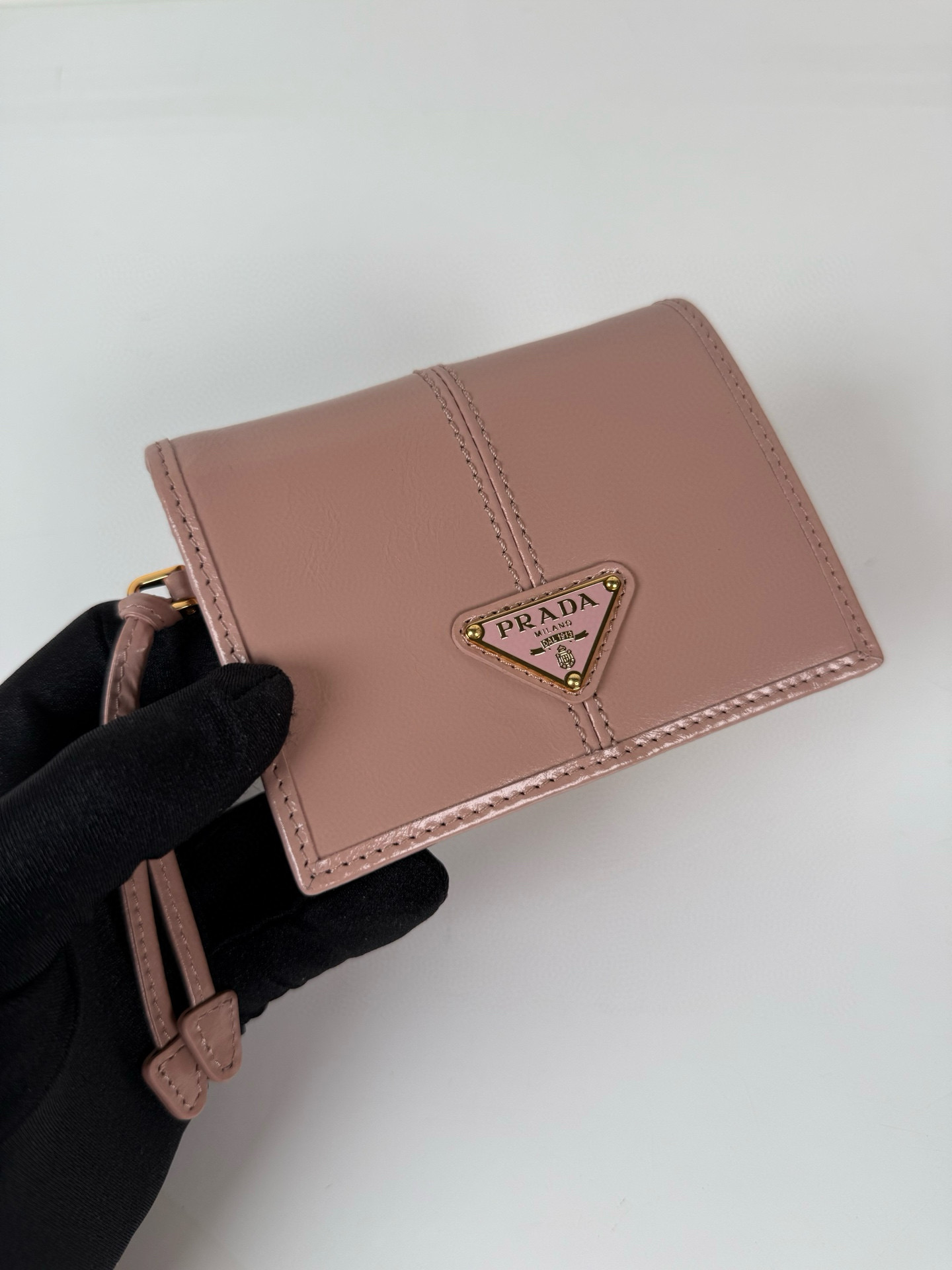 프라다 1M0204 여자 반지갑
