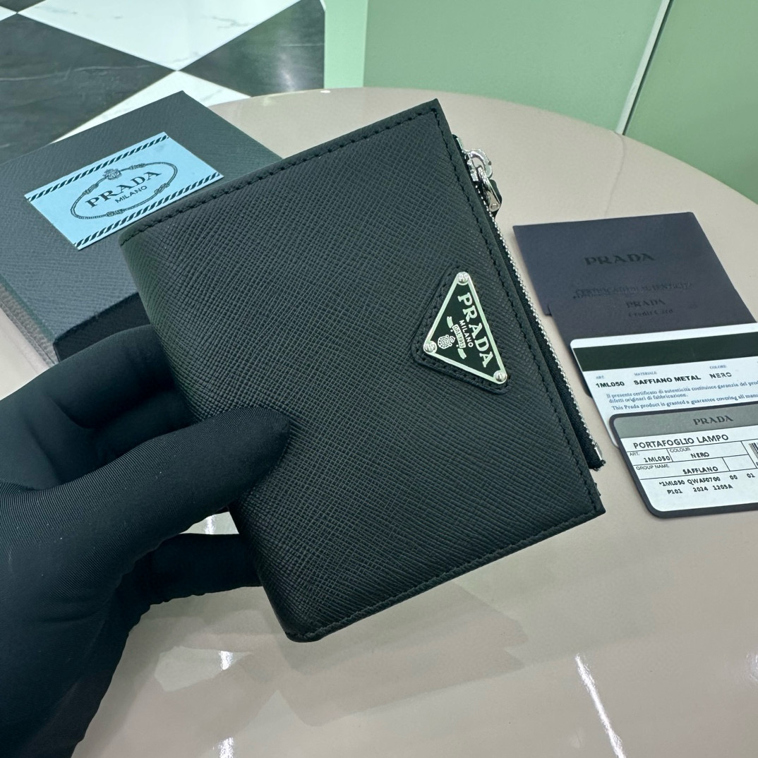 프라다 1ML050 남자 반지갑