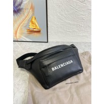 발렌시아가 벨트백 힙색 슬링백 허리가방