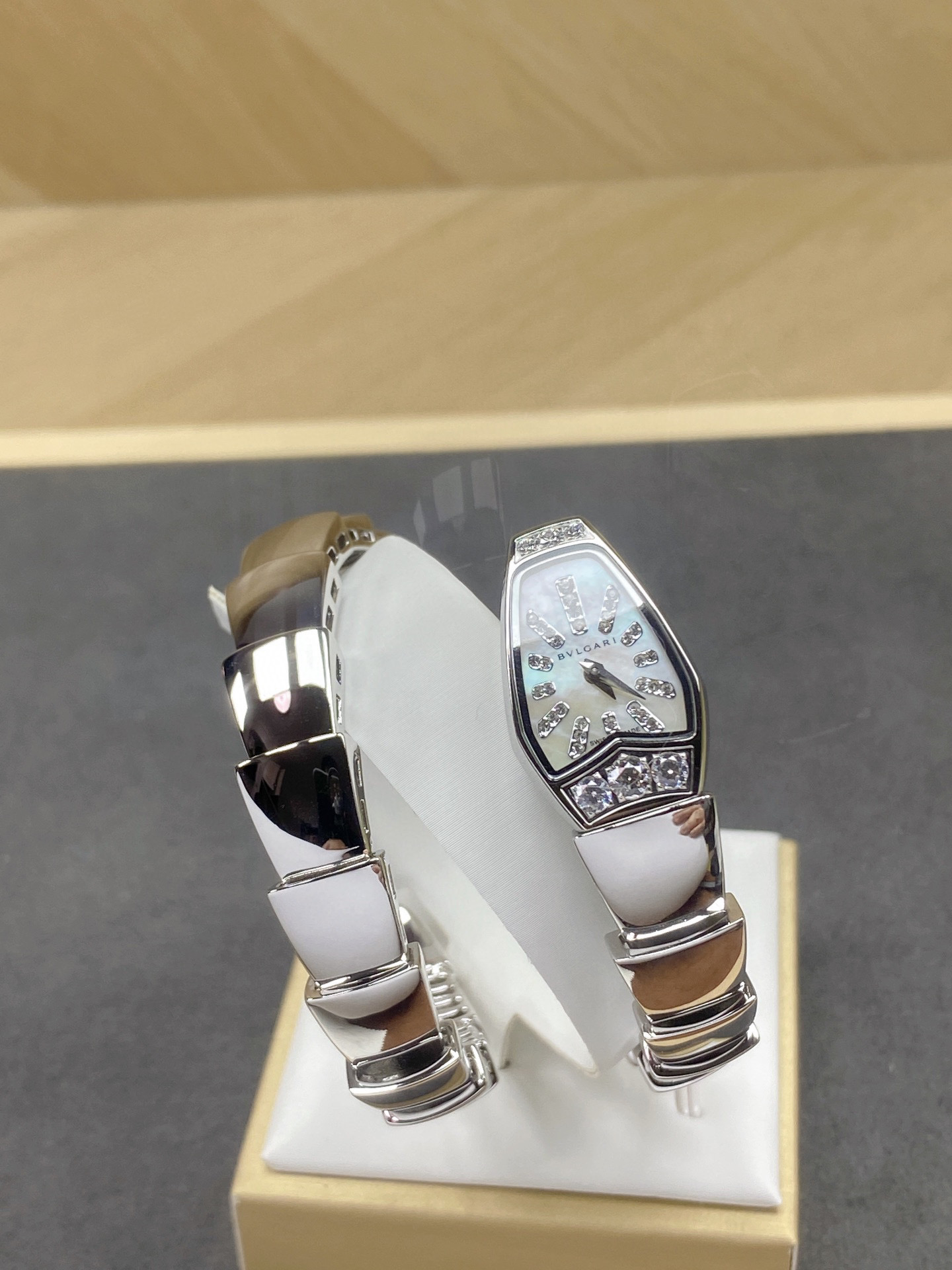 불가리 2칼라 미러급 여자시계