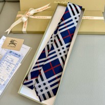 버버리 넥타이