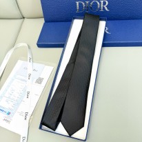 디올 넥타이