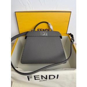 펜디 여자가방 8BN327