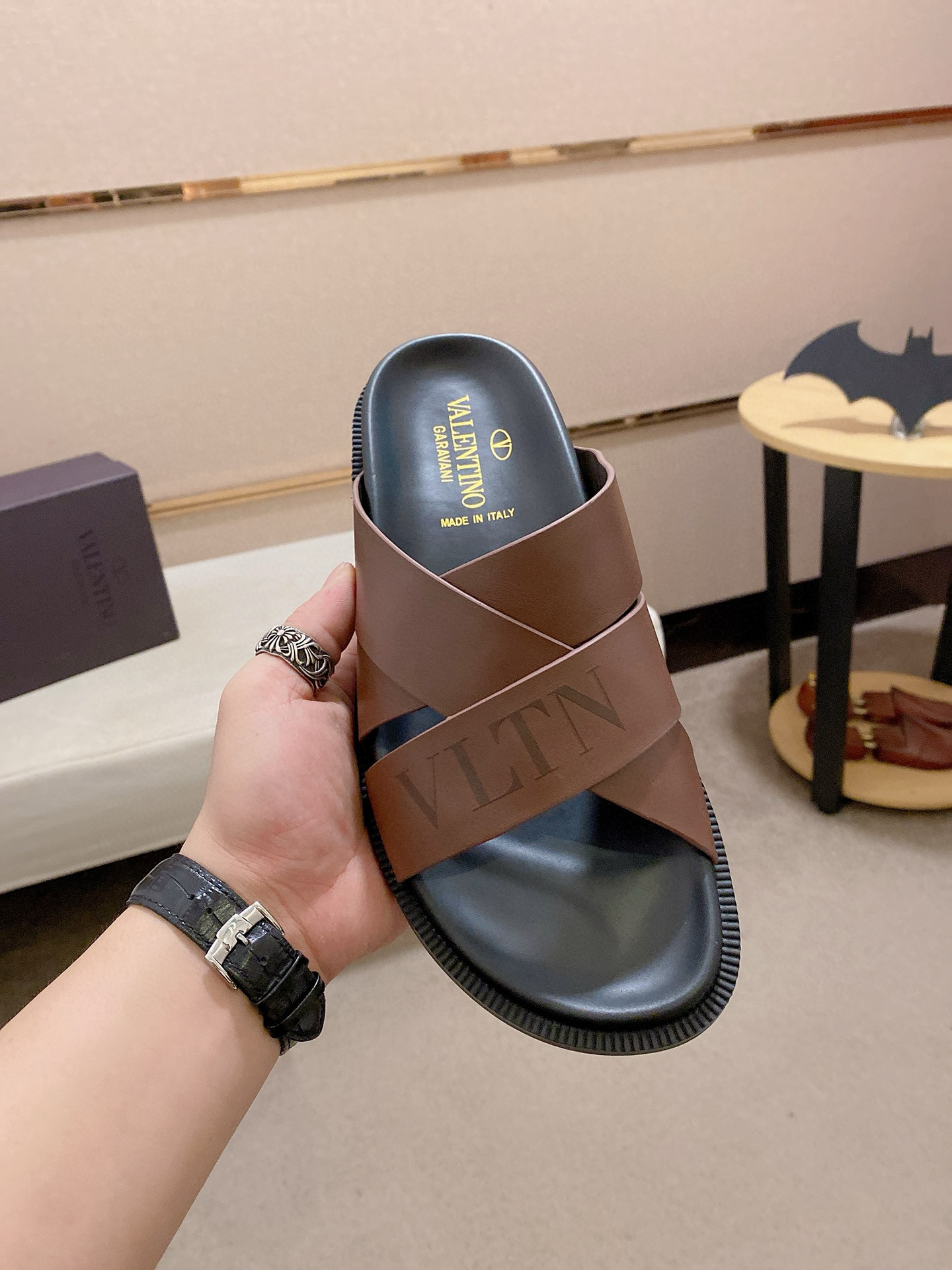 발렌티노 남녀공용 슬리퍼