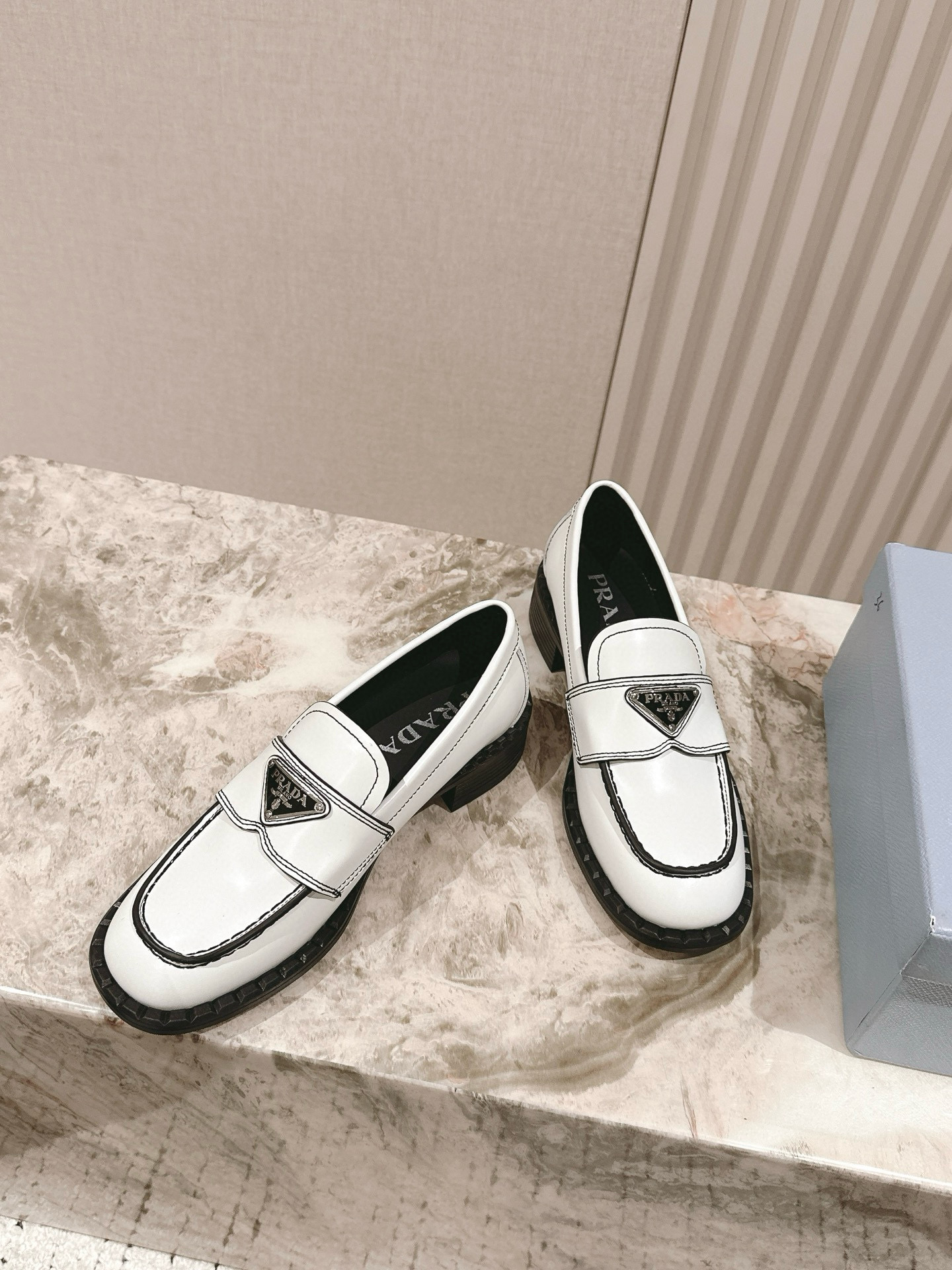 프라다 4cm 여자 신발 구두