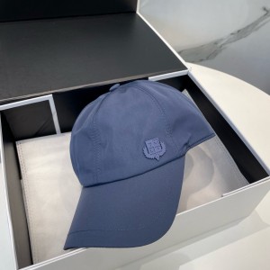 로로피아나 모자