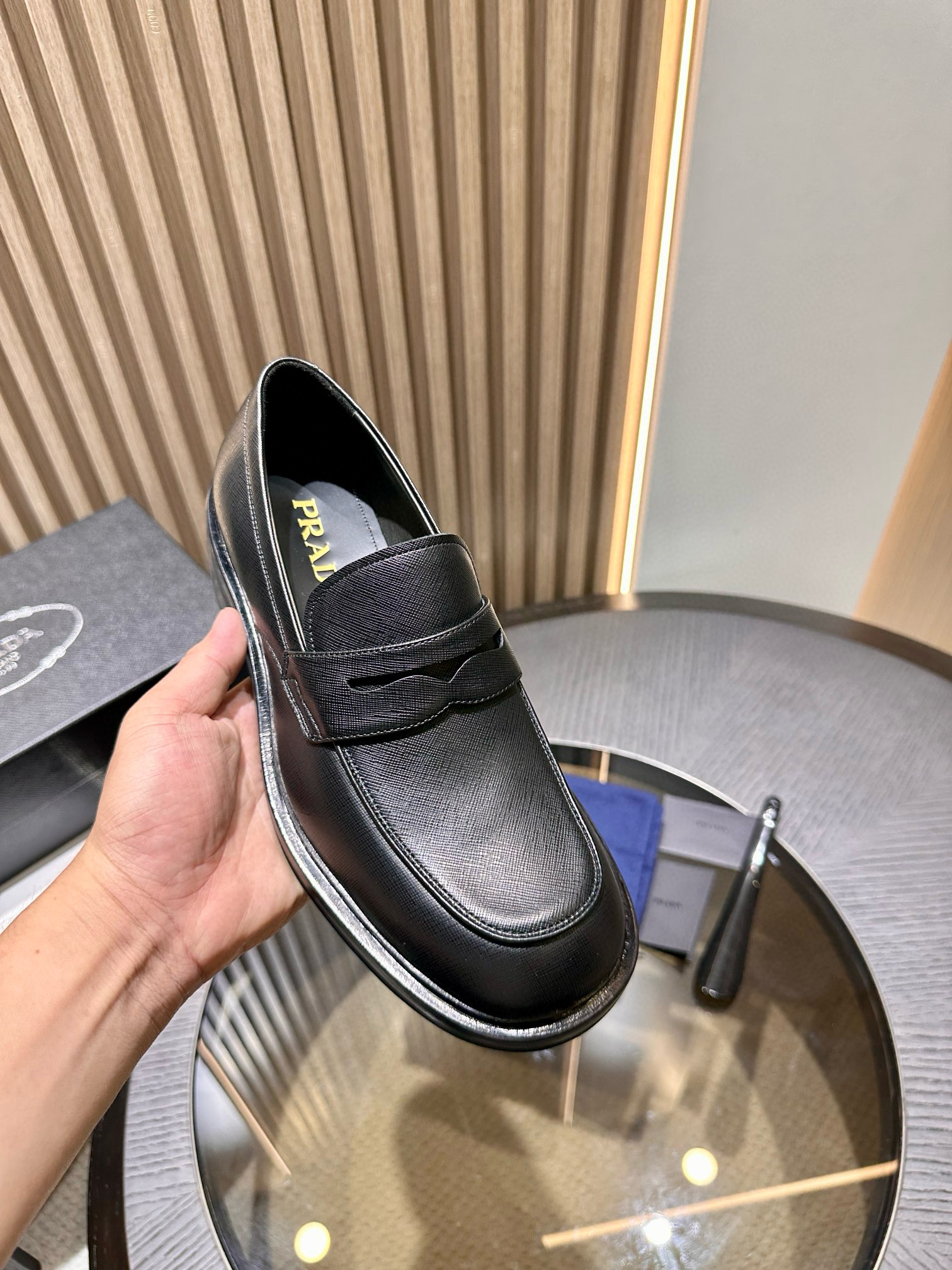 프라다 남자 구두