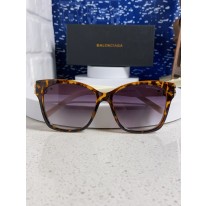 발렌시아가 선글라스
