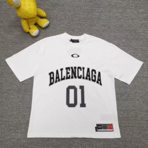 발렌시아가 남녀공용 반팔티