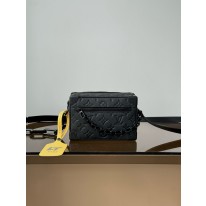 루이비통 M55702 남자가방