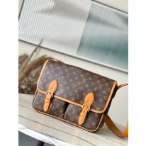 루이비통 M14723 남녀공용가방
