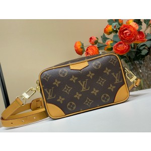 루이비통 M14058 남자가방