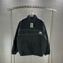 발렌시아가 남자 패딩