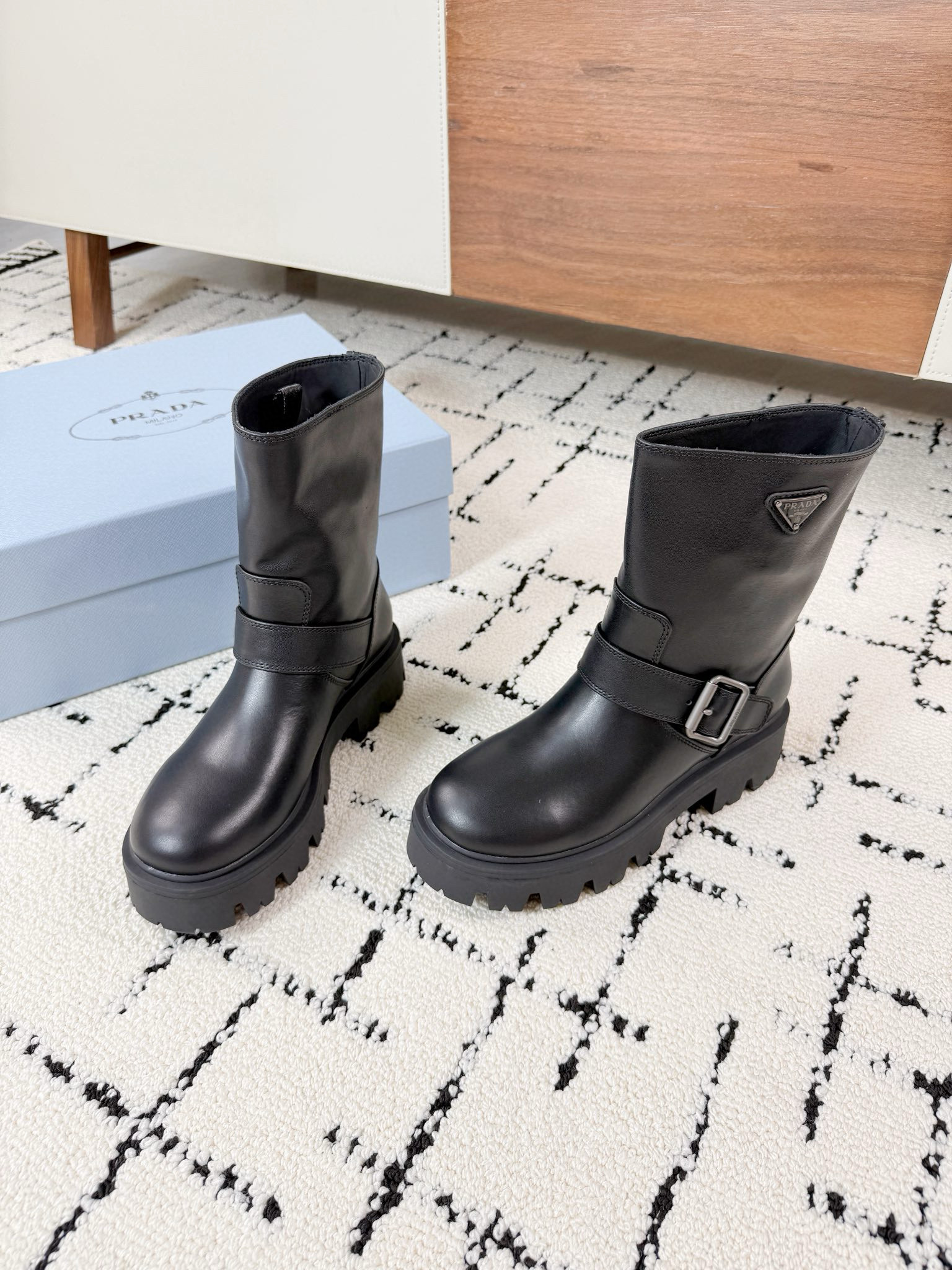 프라다 6CM 여자 부츠