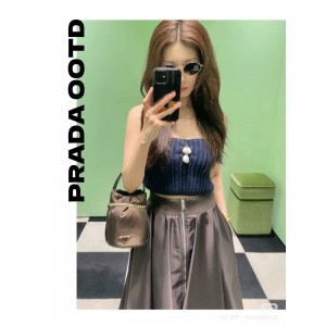 프라다 여자 치마