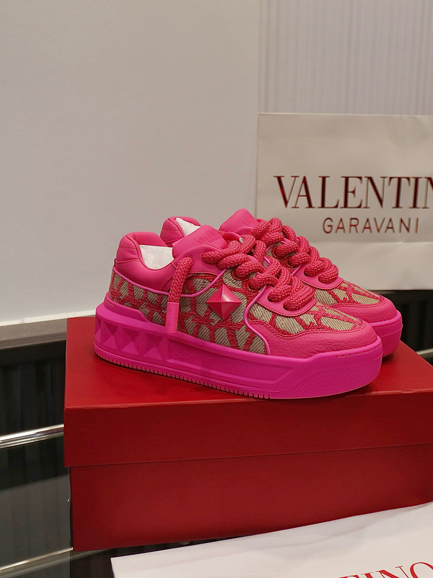 발렌티노 남녀공용 신발 운동화 스니커즈