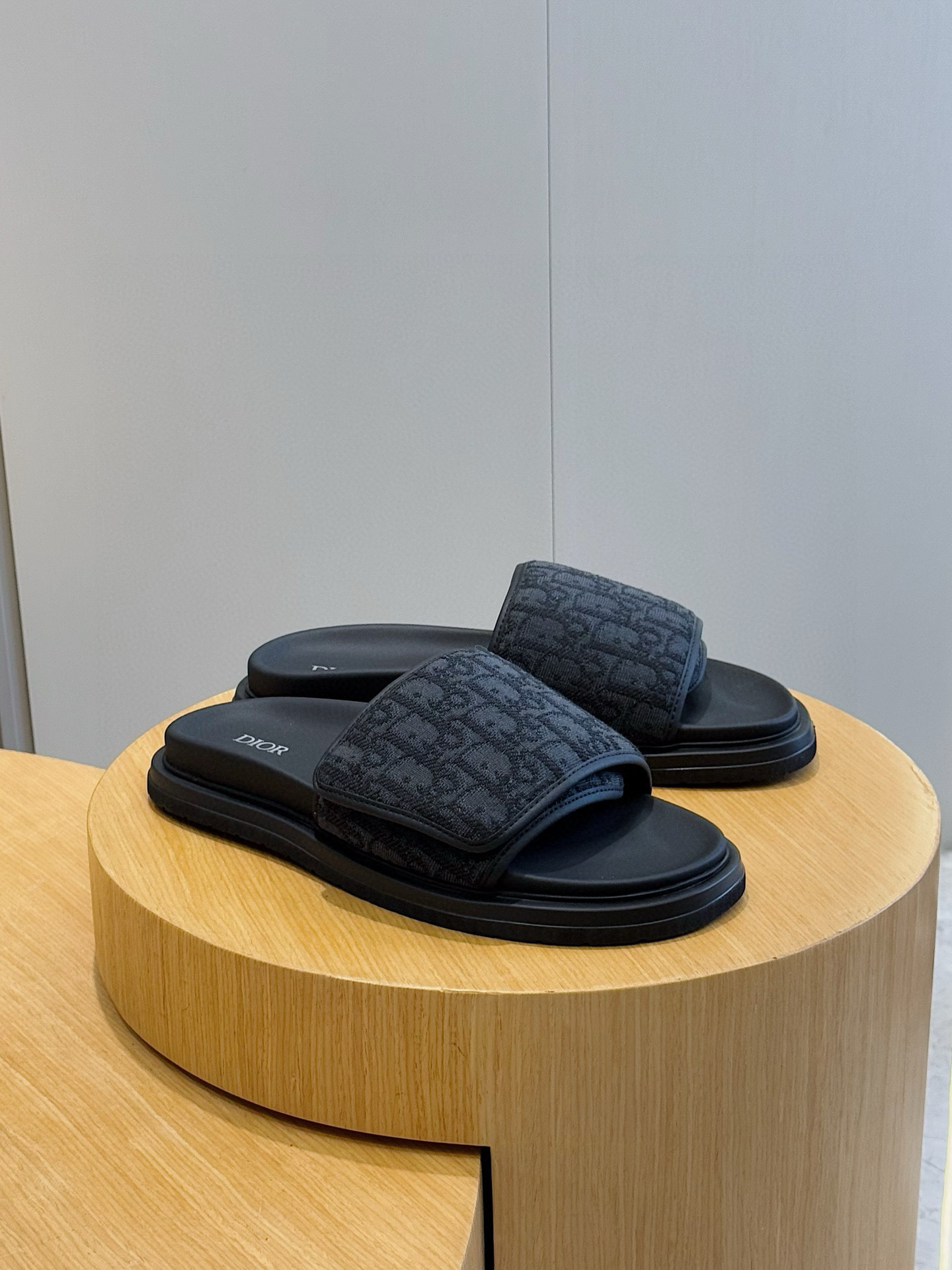 디올 남자 슬리퍼
