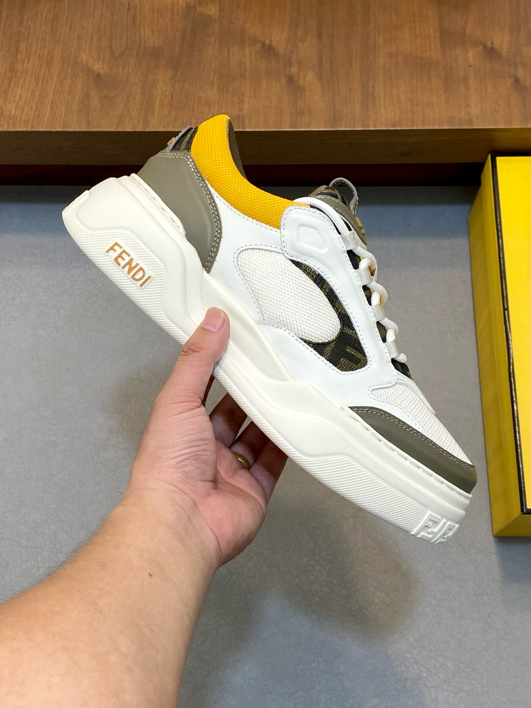 펜디 남자 신발 운동화 스니커즈