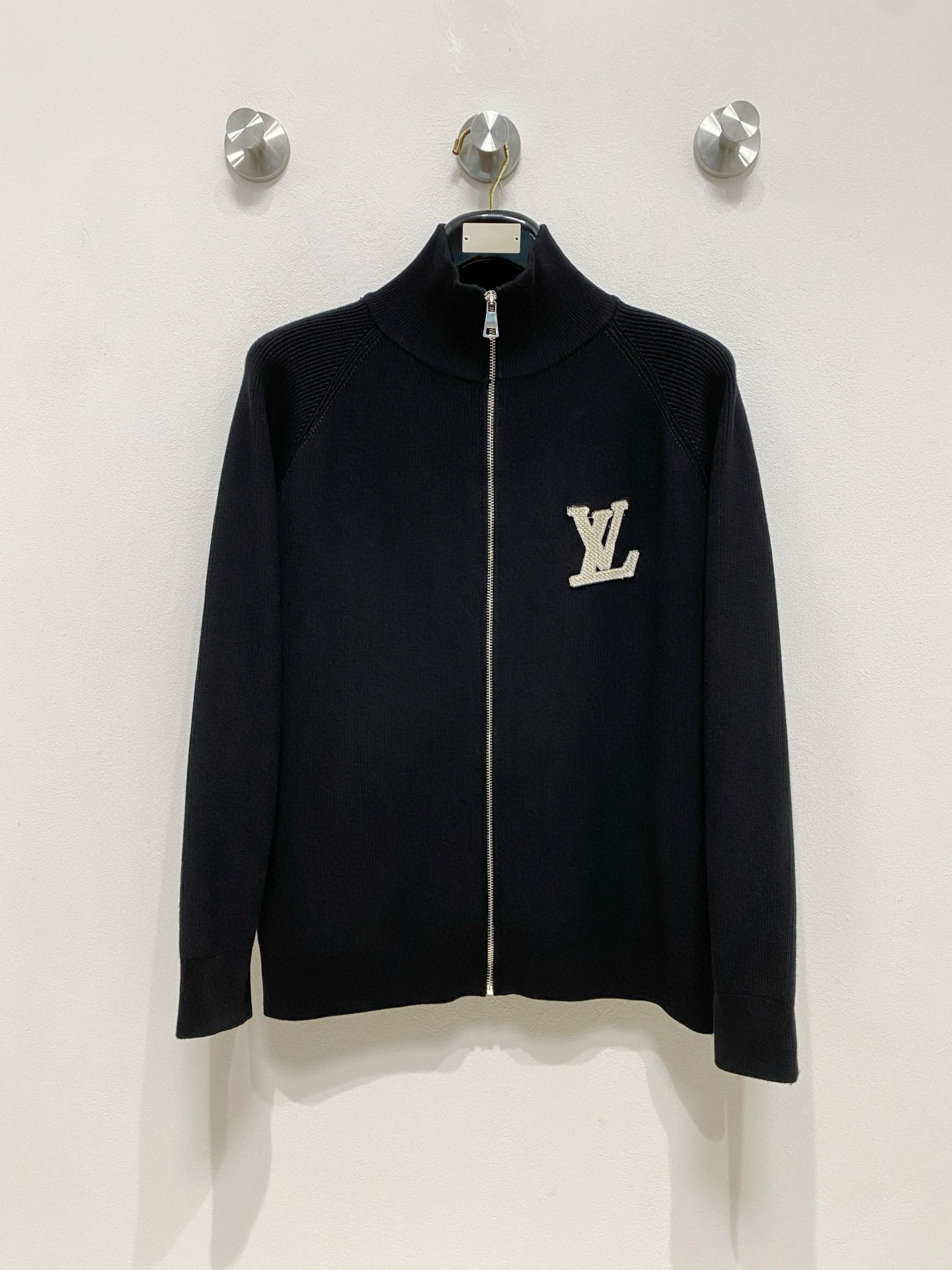 루이비통 남자 가디건