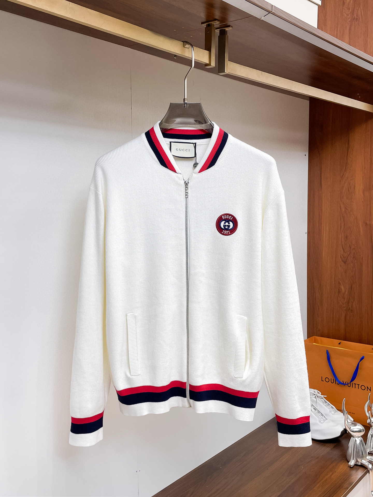 구찌 남자 가디건