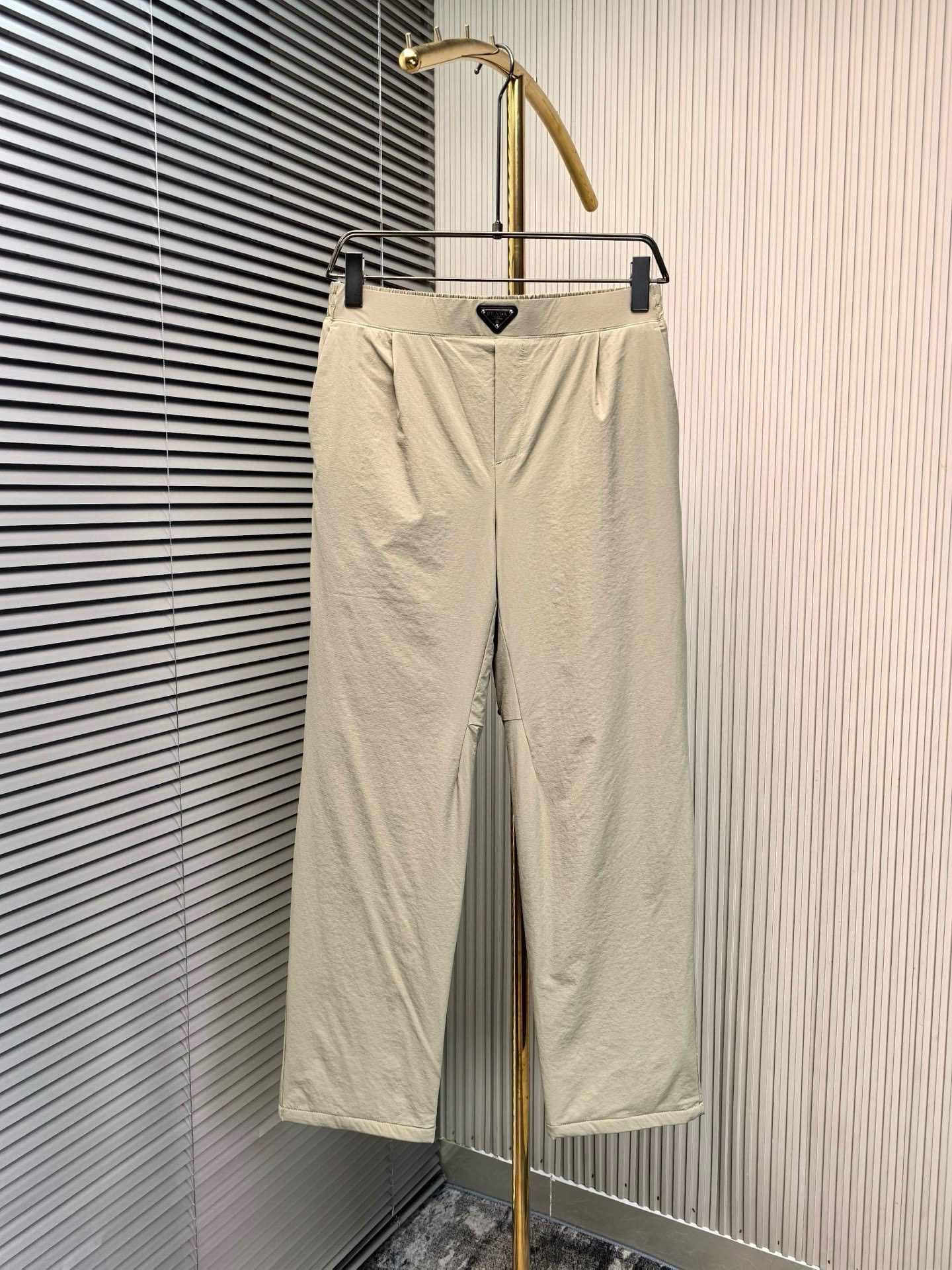 프라다 3컬러 남자 바지