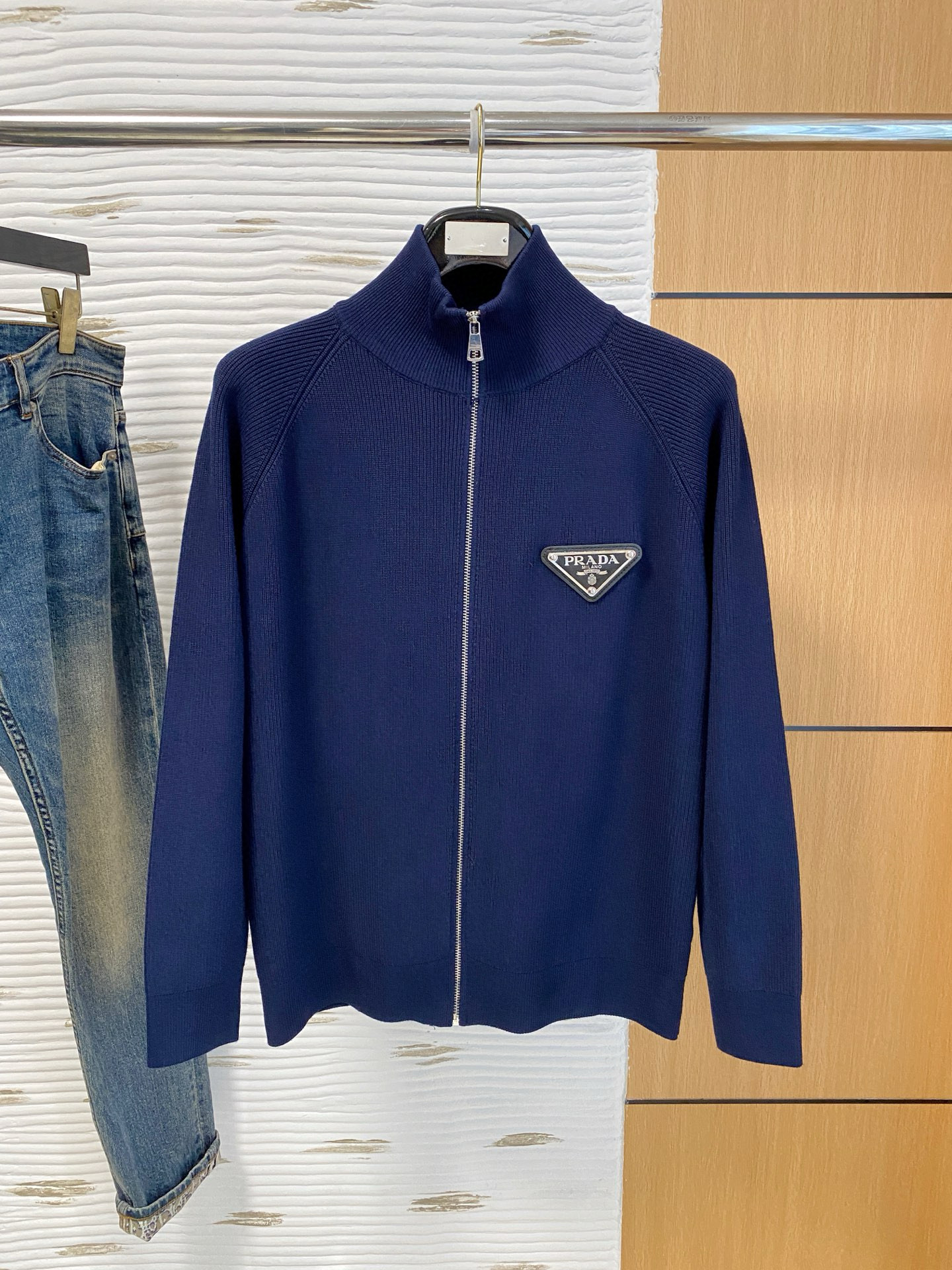 프라다 남자 가디건